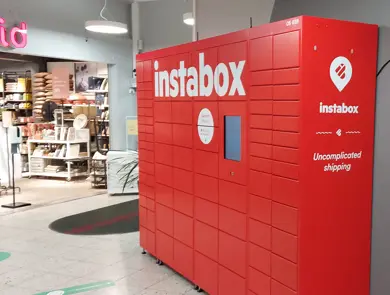 Instaboks inne på senteret ved Kid butikken