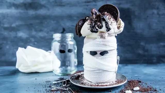 Oreo Milkshake i skummelt glass, til halloween