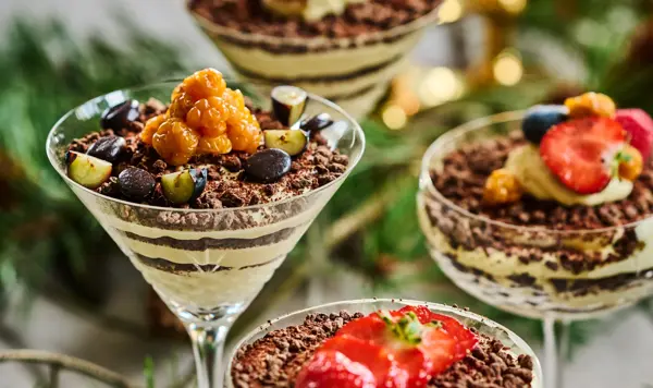 Dronning Maud Dessert i flotte glass på stett