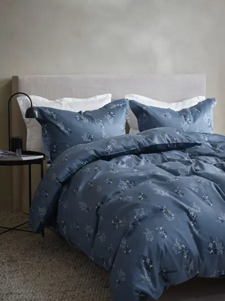 mørkeblått sengesett