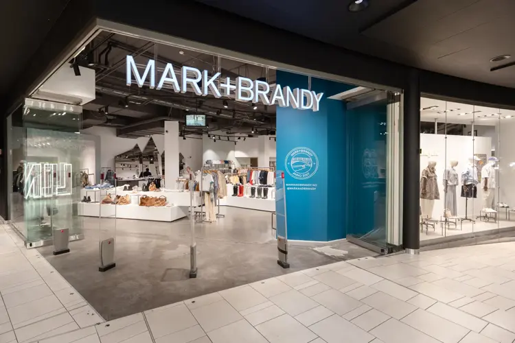 Mark + Brandy, Kjørbokollen