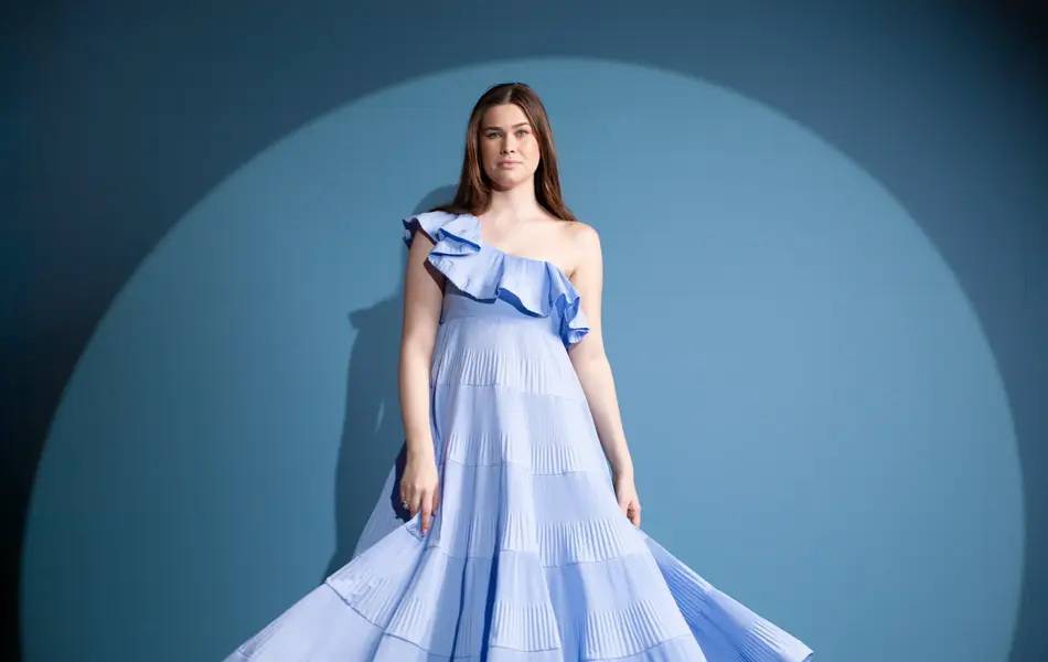 Kjoler mai festligheter og bryllup