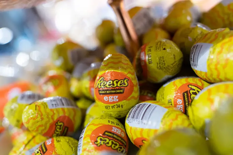 Fyll påskeegget med aktiviteter for alle og noe ekstra godt. 