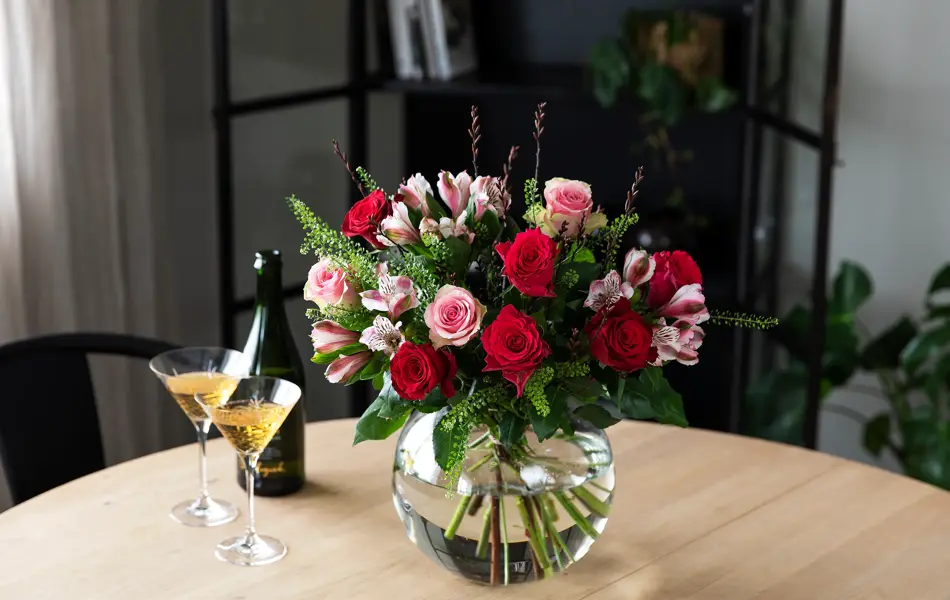 Rosebukett_alstromeria_Mester Grønn kr 295.jpg