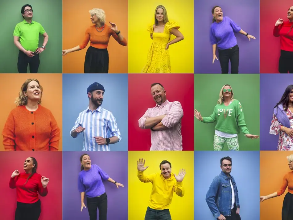 Personer i regnbuens farger