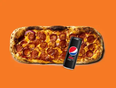 Bilde av pizza og brus fra Digg Pizza