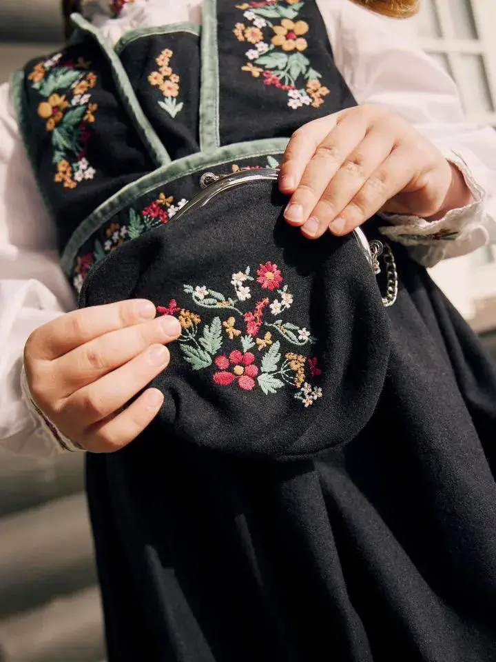 Barn 17 mai mote - inpirerende antrekk gutt og jente 17 mai