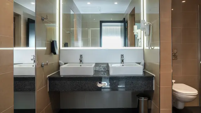 Thon_Hotel_Oslo_Airport_Bad_suite