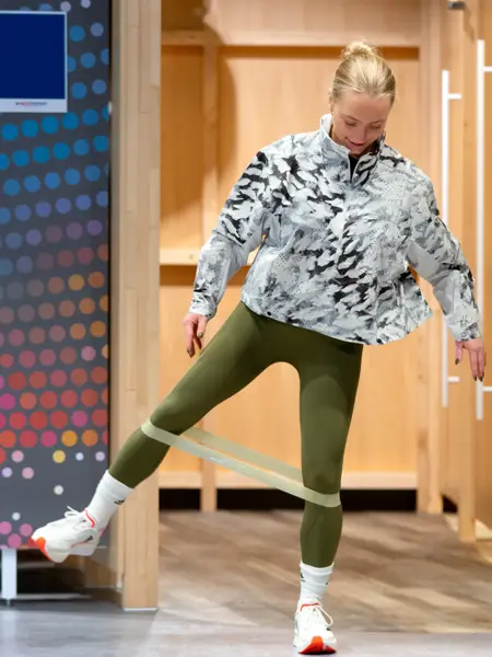 Treningstøy, gutt, jente, ute og inne trening og utstyr