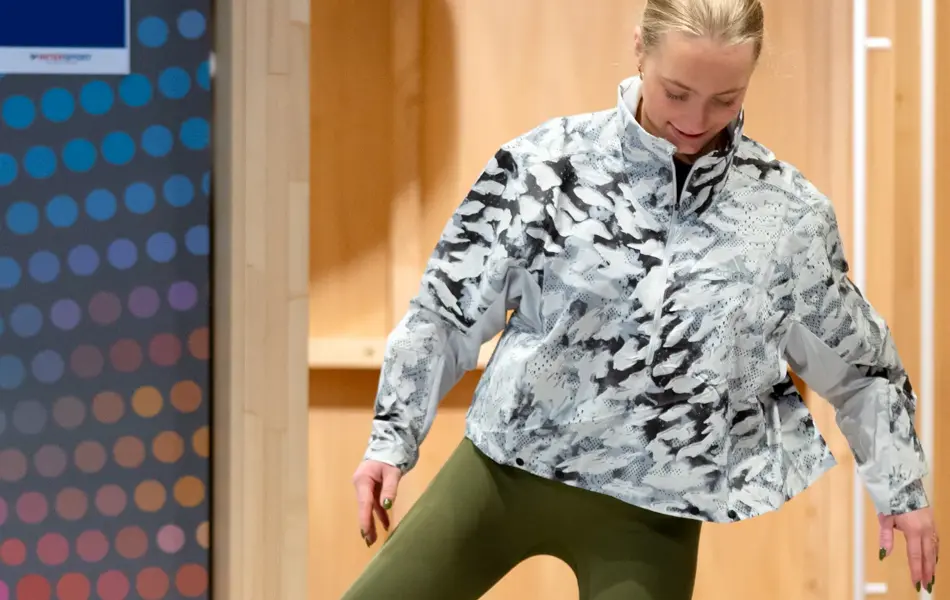 Treningstøy, gutt, jente, ute og inne trening og utstyr