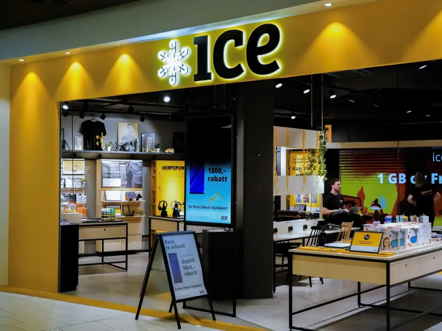 Utsiden av ICE butikken på Sandvika Storsenter 