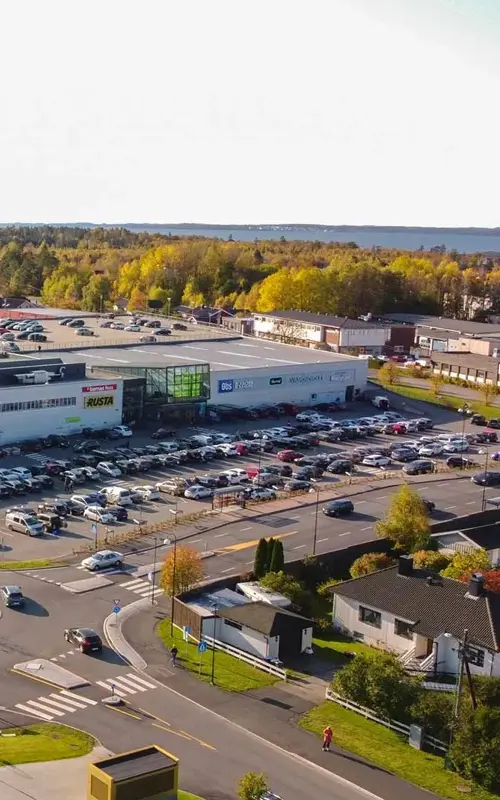Dronebilde som viser kjøpesenteret Rygge Storsenter i Østfold.