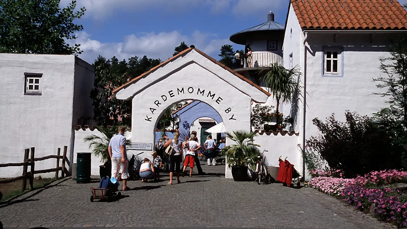 Ingangsportalen til Kardemomme by i Kristiansand dyrepark.