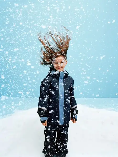 Barn med yttertøy fra Lindex