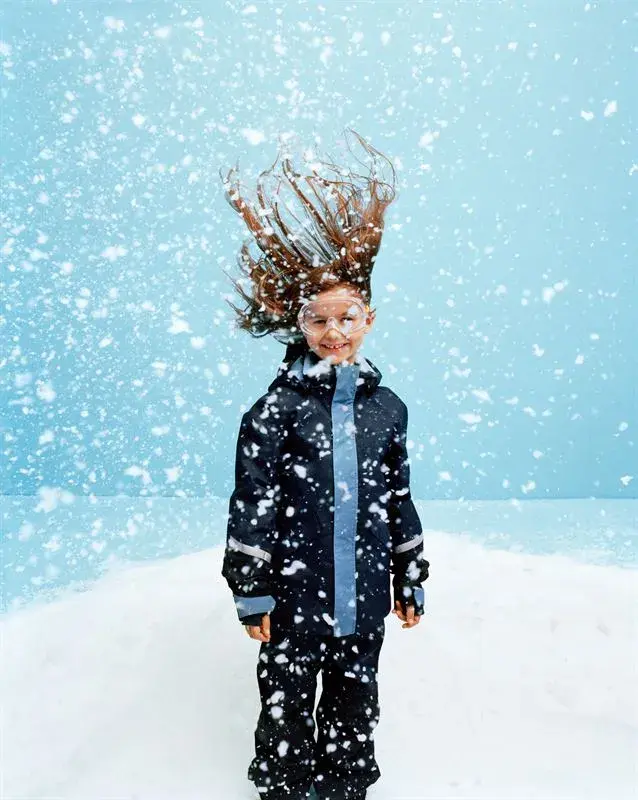 Barn med yttertøy fra Lindex