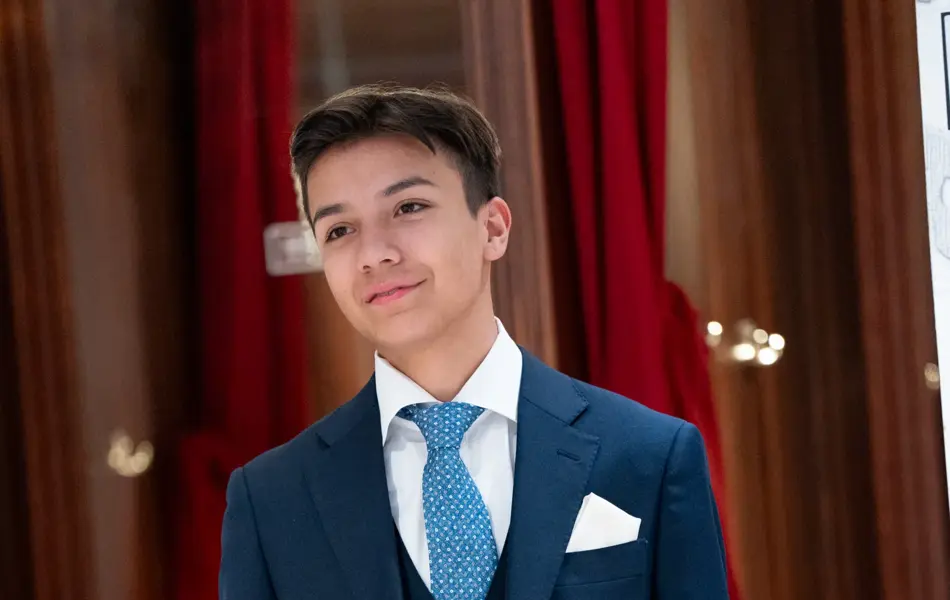 Konfirmasjonsantrekk