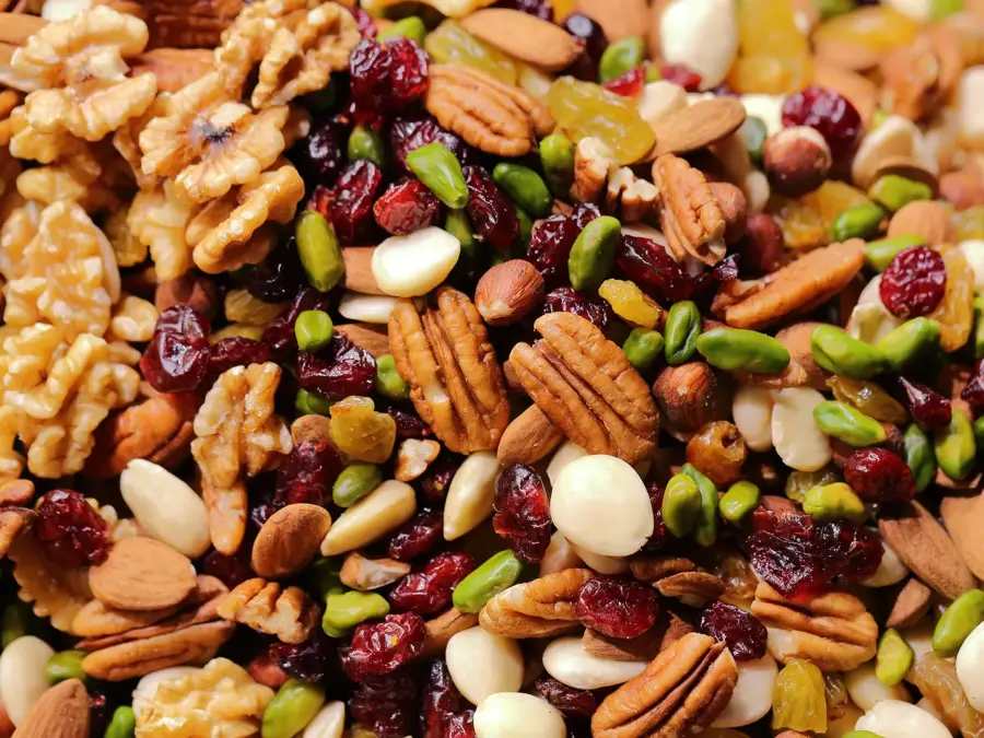 nøtter i forskjellige varianter
