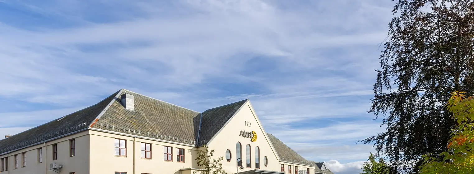 AMFI Verdal fasade, mot inngang