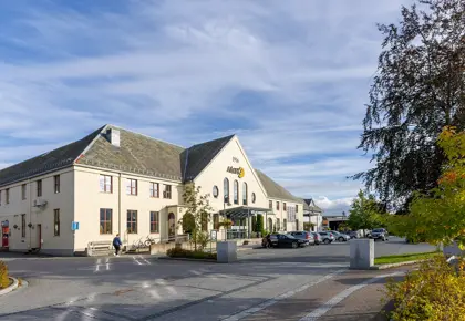 AMFI Verdal fasade, mot inngang
