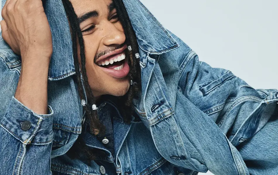 Carlings modeller med denim