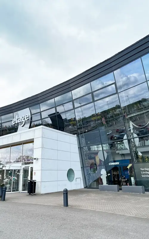 Etage Shopping fasade, mot inngang