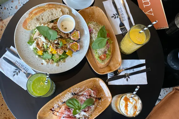 Hos Braud finner du deilig, fersk bakst i mange varianter.