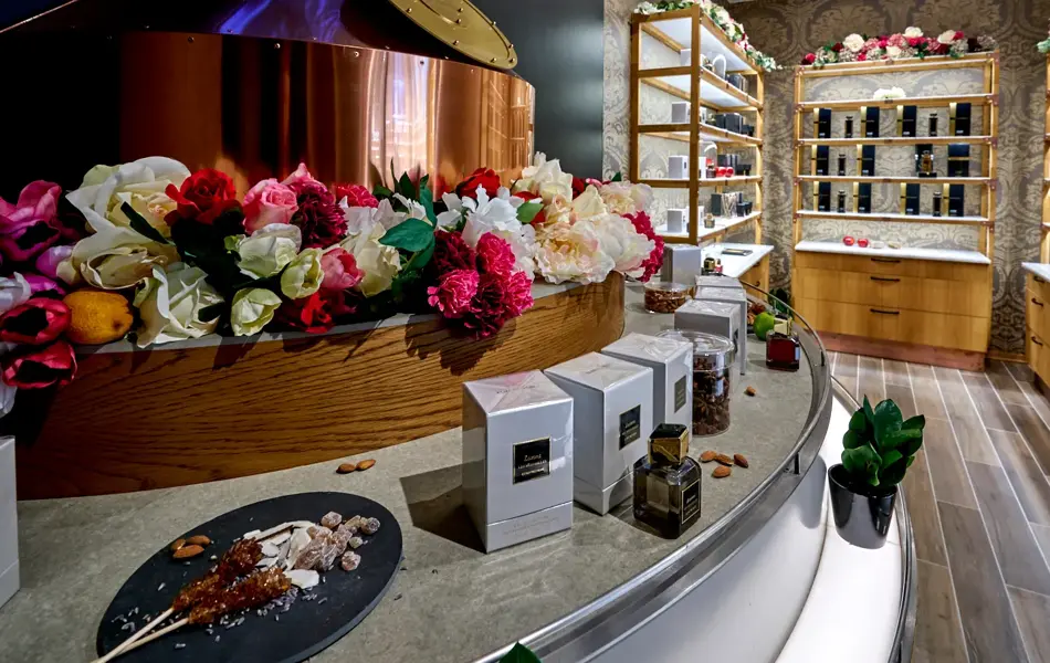 Parfymeseksjon hos Fredrik & Louisa