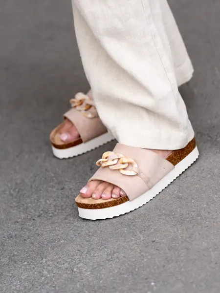 kjoler til 17 mai, bryllup og dåp