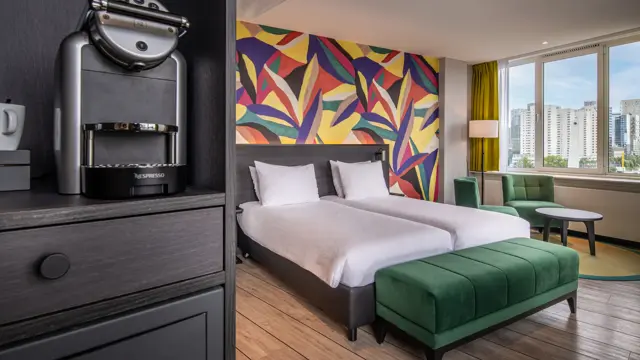 ThonHotelRotterdamSuperiorRoomBalcony