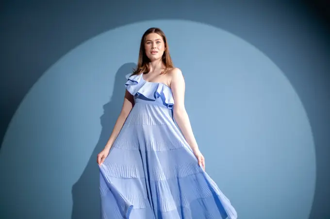 Kjoler mai festligheter og bryllup