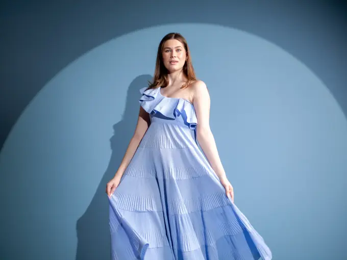 Kjoler mai festligheter og bryllup