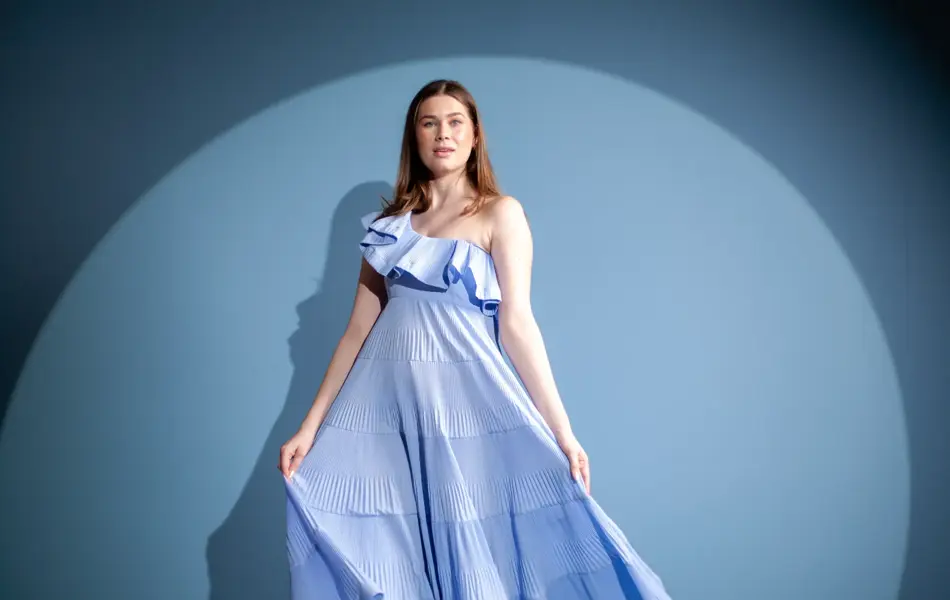 Kjoler mai festligheter og bryllup