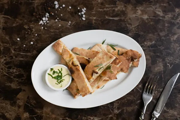 Antipasti focaccia sarda.jpg