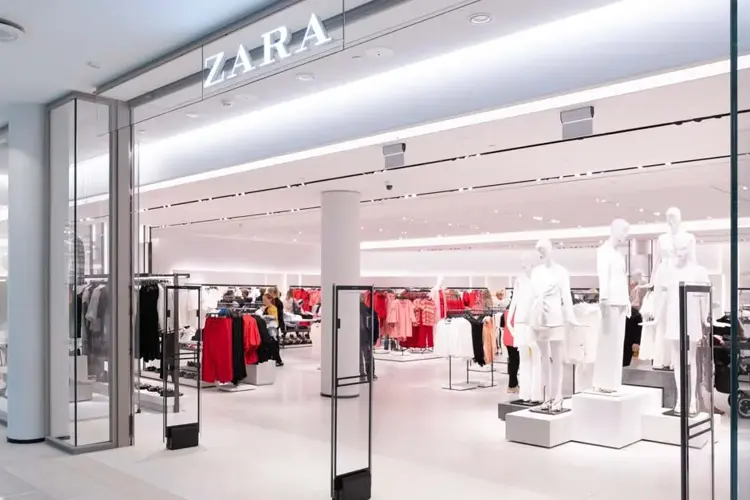 Sandvika Storsenter is Norway's leading shopping centre and has a great mix of shops – high street stores and niche boutiques and 2200m2 of Illums Bolighus!