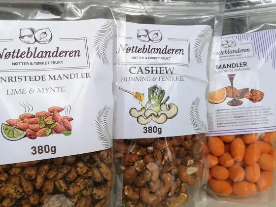 Poser med forskjellige nøtter