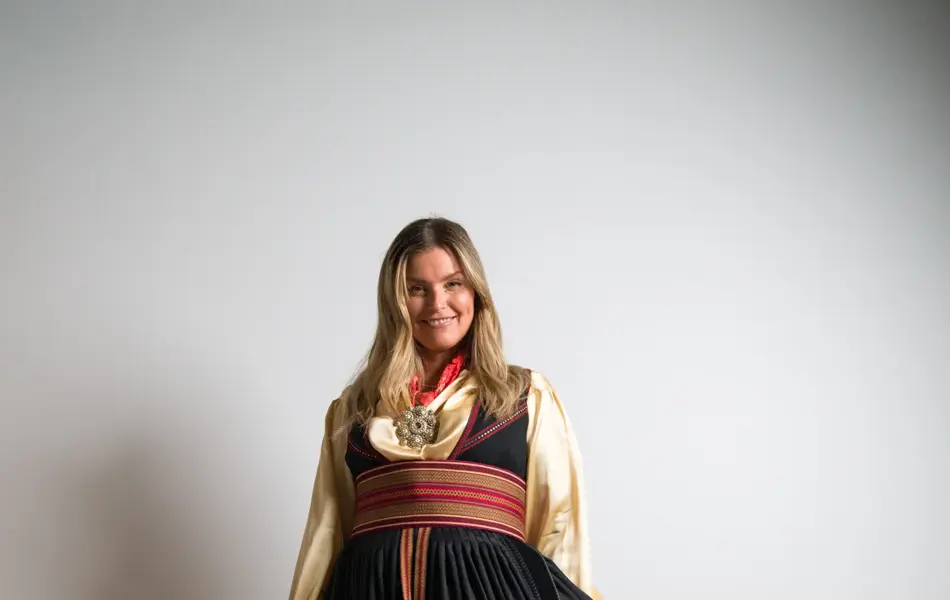 Bunad fra Embla Bunader 