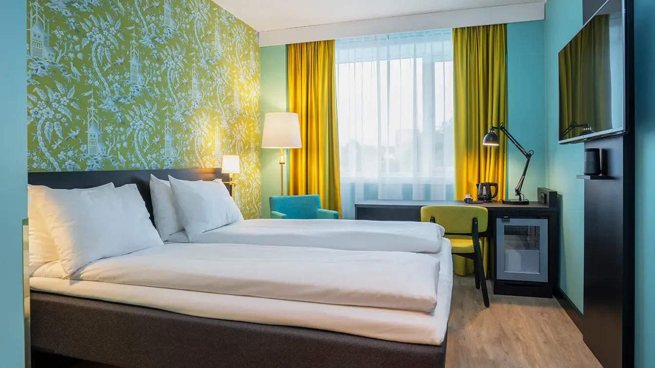 Thon_Hotel_Maritim_Standard_Room_Double_AI_redigert()