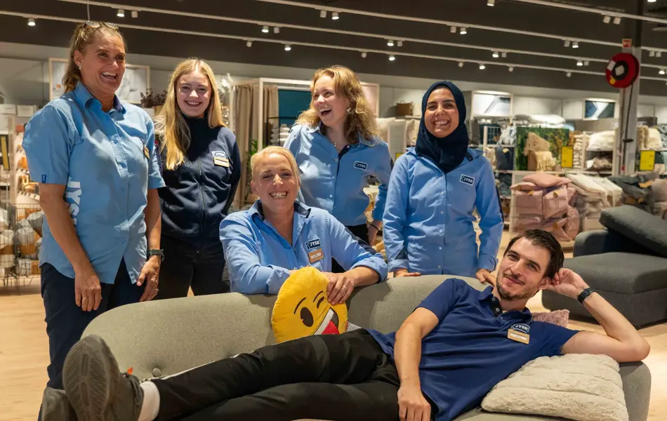 seks ansatte hos Jysk