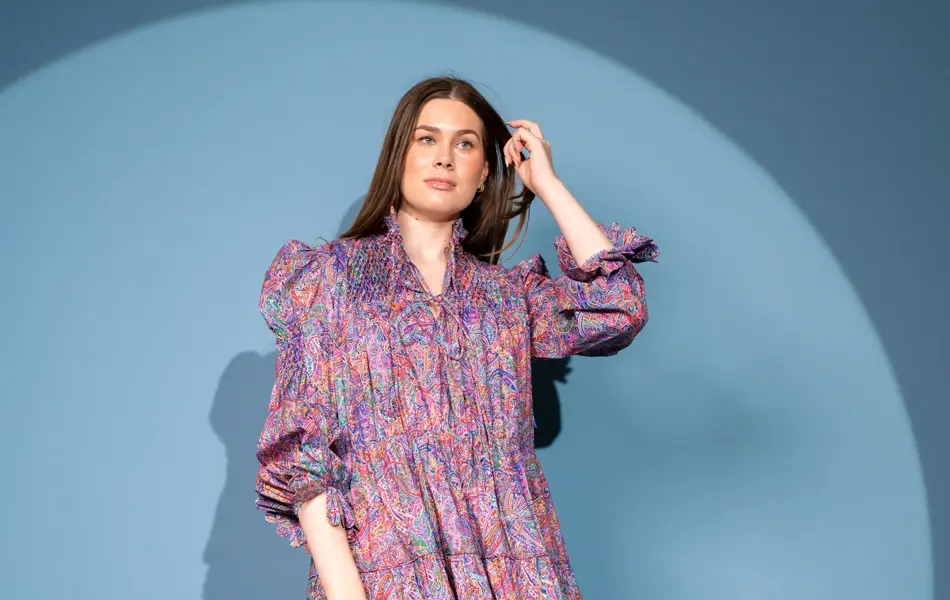 Kjoler mai festligheter og bryllup