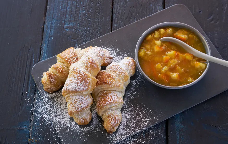 Croissanter og marmelade