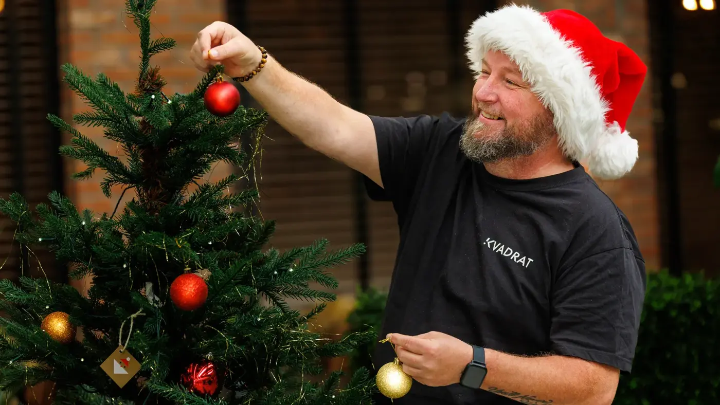 2025_kvadrat_jul_web_kampanjebilde_3-2