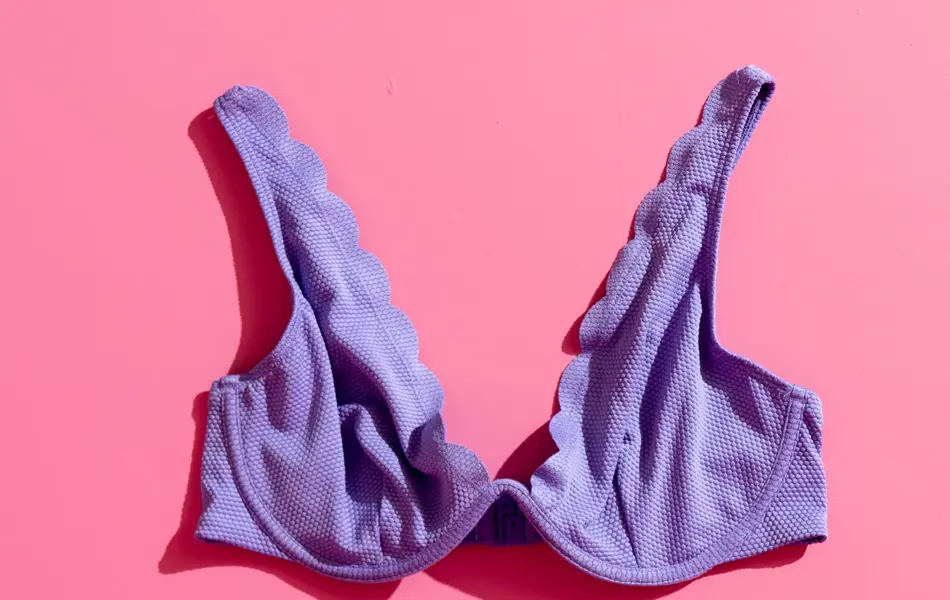 Badetøy i knalle farger til alle kropper sommeren 2022