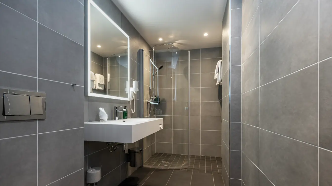 Thon_Hotel_Panorama_Standard_Room_Family_Bad