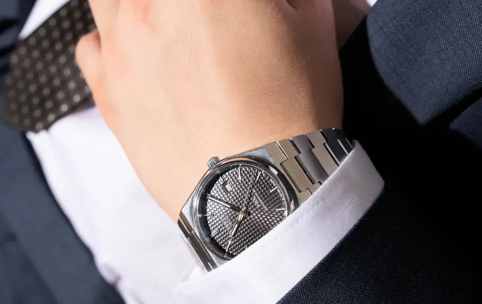 Klokke fra Tissot, Thune. 