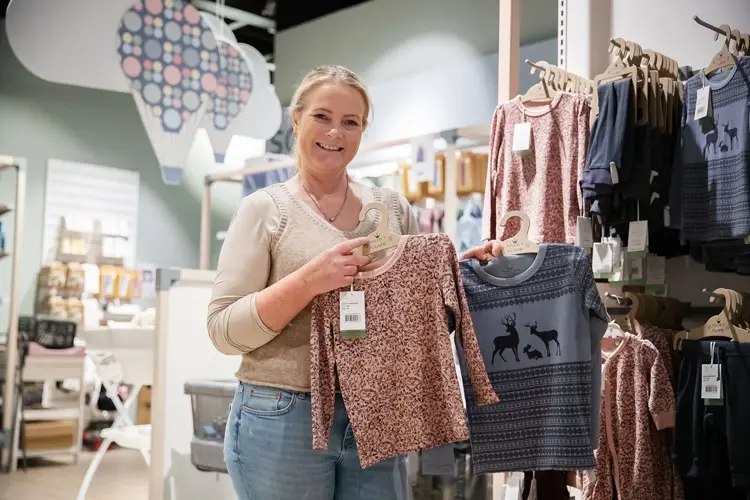 Er du opptatt av hvilket materiale barnet ditt bærer inntil kroppen, kanskje fordi vanlig ull klør eller barnet har atopisk eksem? 