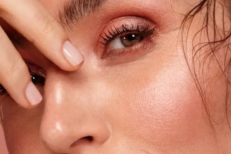 VITA: Camilla Pihl Coral Highlighter