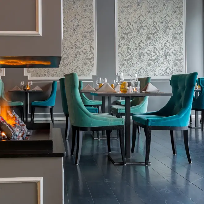 Thon-Bristol-Stephanie-restaurant-2-1.jpg