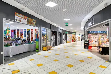 AMFI Narvik Storsenter fellesareal, i gangen mellom butikker