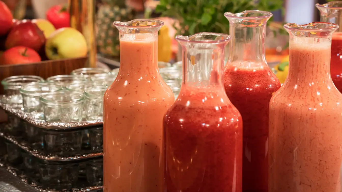 Smoothie på glassflasker på Thon Hotel Skeikampen