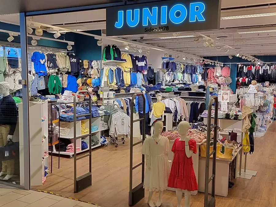 Junior Barneklær inngangen